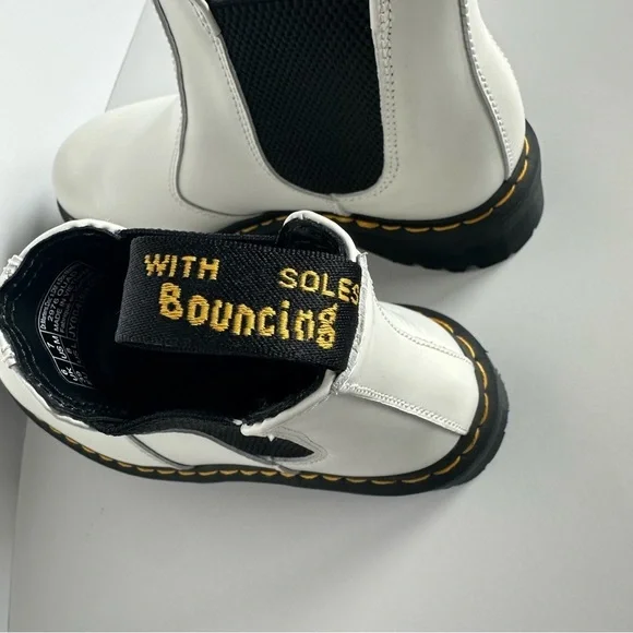 DR MARTENS 2976 SMOOTH LEATHER PLATFORM CHELSEA BOOTS - Picture 5 of 8